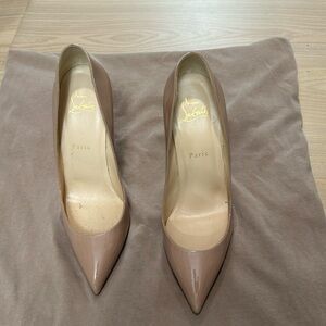 Christian Louboutin heels nude beige tan  pump 39.5